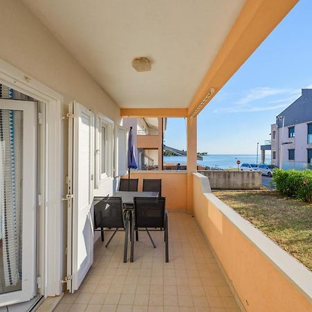 Lovrečica Lucrezia House With Apartments מראה חיצוני תמונה